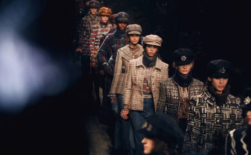 Экспертное мнение стилиста Александра Белова о показе Chanel в Москве